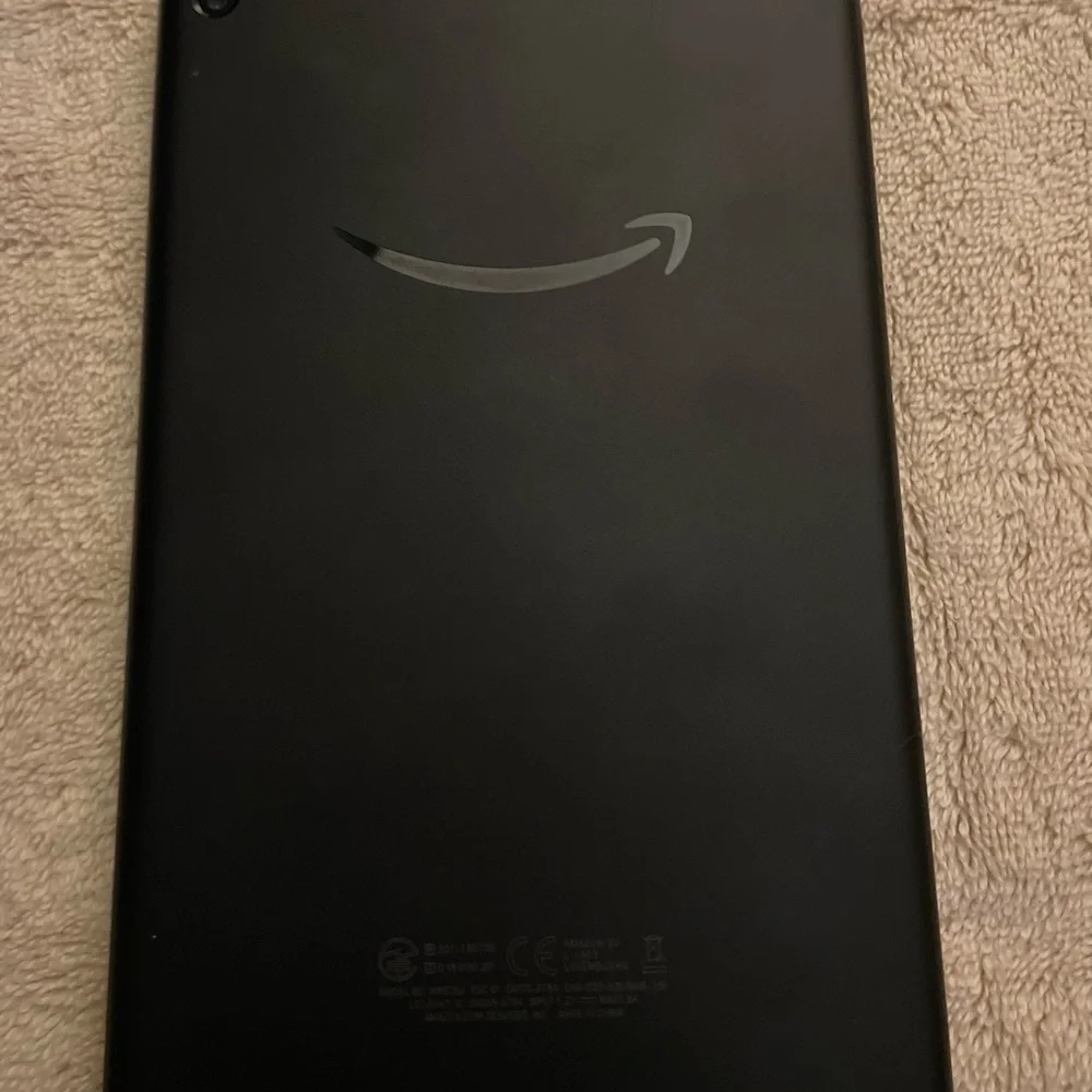 Amazon fire tablet 7” screen in great operating condition.